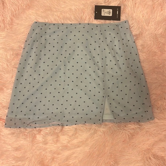Fashion Nova polkadot skirt - Picture 3 of 4